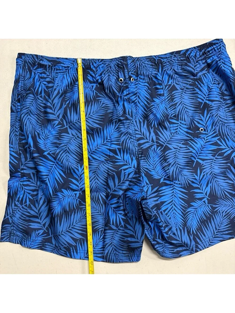 Lands’ End Men’s Swim Trunks 2XL/T NWT Blue Palm Leaf 8” Volley Board Shorts